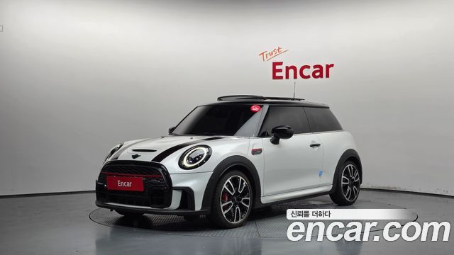 Mini Cooper JCW Launch Pack Third Generation — пробег 33 764 км — фото 1 из 5
