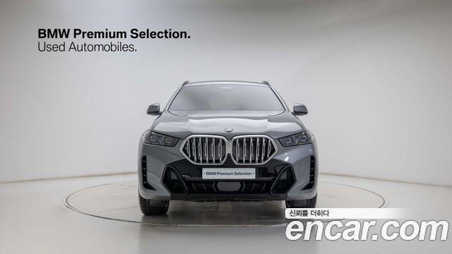 BMW X6 xDrive40i M Sport — пробег 4 810 км — фото 2 из 5