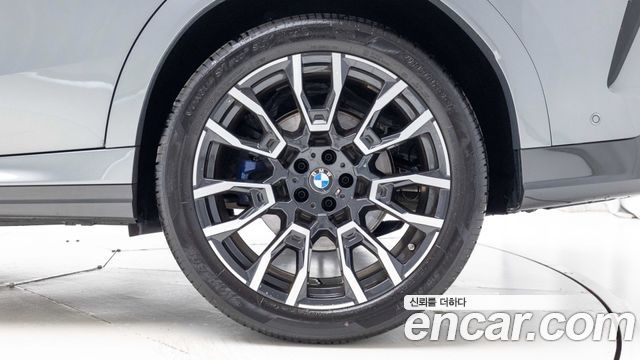 BMW X6 xDrive40i M Sport — пробег 4 810 км — фото 5 из 5
