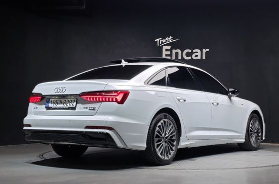 Audi A6 45 TFSI Quattro Premium — пробег 2 978 км — фото 2 из 5