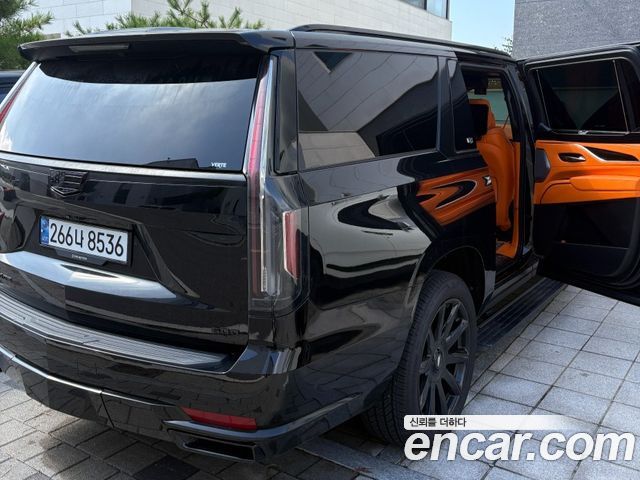 Cadillac Escalade 6.2 ESV ESV Premium Luxury Platinum — пробег 80 000 км — фото 3 из 5