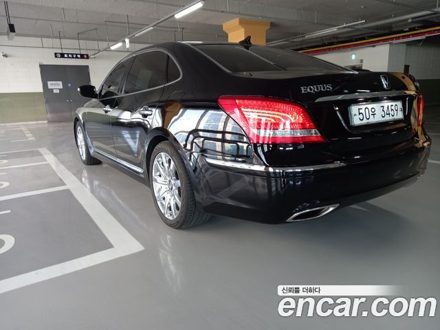 Hyundai Equus VS460 Prestige — пробег 130 000 км — фото 4 из 5