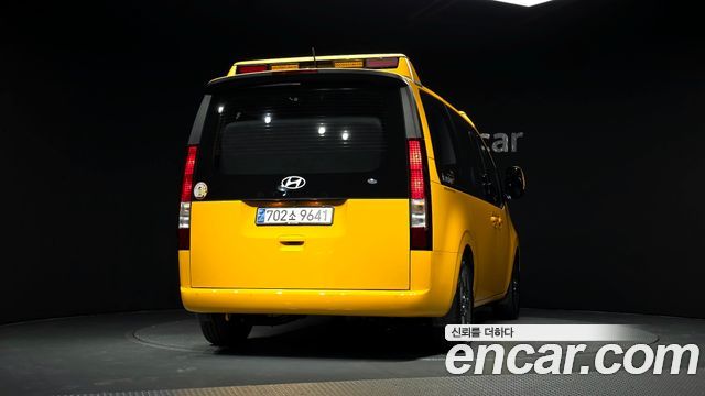 Hyundai Staria из Кореи Encar