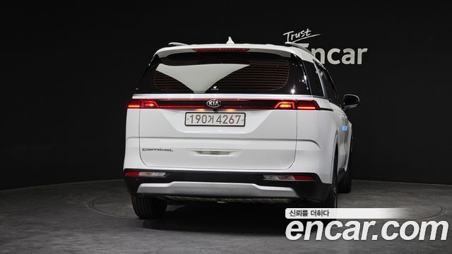 Kia Carnival из Кореи Encar