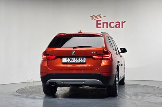 BMW X1 xDrive 18d — пробег 109 982 км — фото 4 из 5