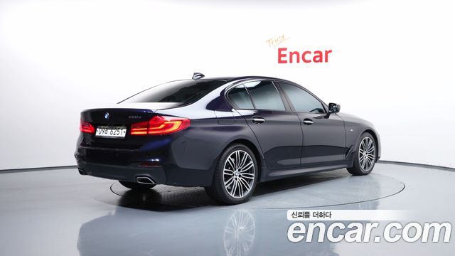 BMW 5-Series 530d M Sport Package — пробег 118 230 км — фото 2 из 5