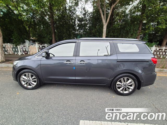 Kia Carnival из Кореи Encar