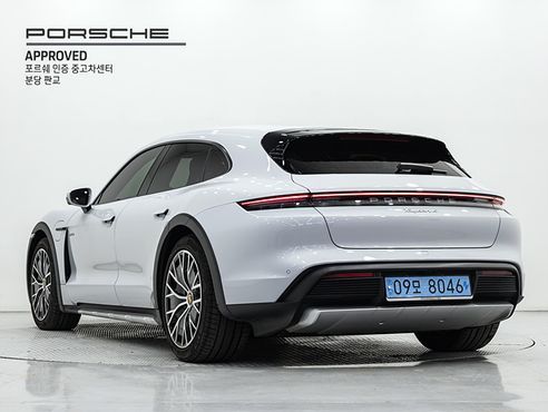 Porsche Taycan 4 Cross Turismo — пробег 28 210 км — фото 2 из 5