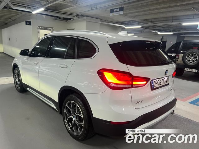BMW X1 xDrive 18d xLine — пробег 87 916 км — фото 4 из 5