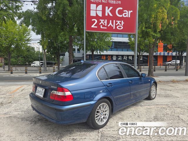 BMW 3-Series 320i Sedan E46 — пробег 160 000 км — фото 4 из 5