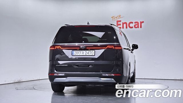 Kia Carnival 9-Seater Signature — пробег 76 933 км — фото 4 из 5