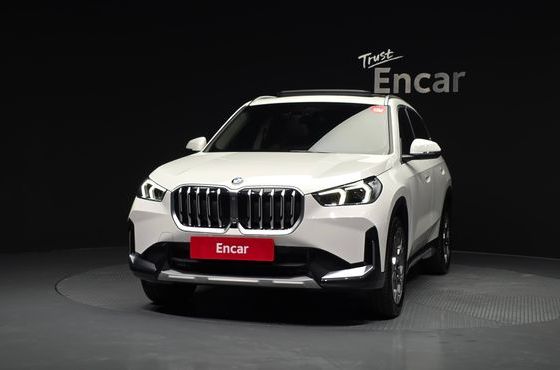 BMW X1 xDrive 20i xLine — пробег 5 897 км — фото 3 из 5