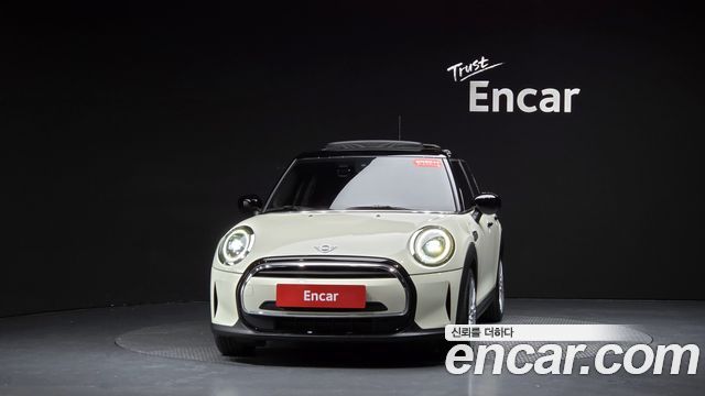 Mini Cooper 5-Door Classic Plus 3rd — пробег 18 061 км — фото 3 из 5