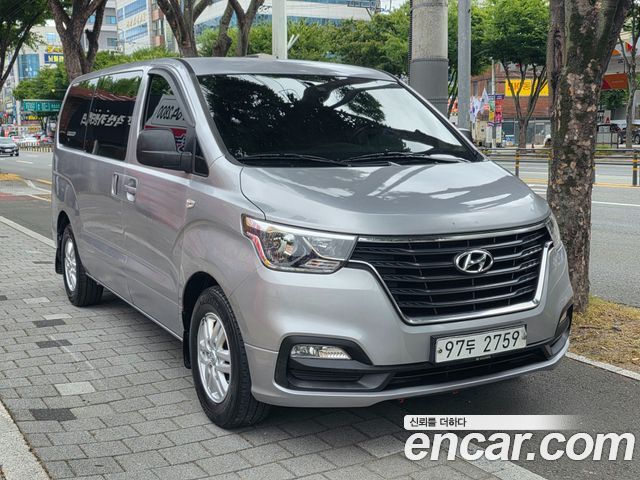 Hyundai Starex Van 3-Seater Smart — пробег 208 984 км — фото 4 из 5
