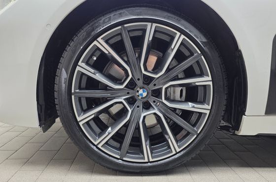 BMW 7-Series 740Li xDrive M Sport Package — пробег 86 036 км — фото 5 из 5