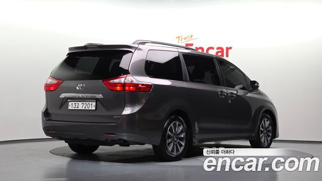 Toyota Sienna из Кореи Encar