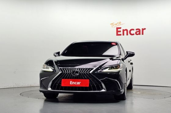Lexus ES Luxury Plus — пробег 70 308 км — фото 3 из 5