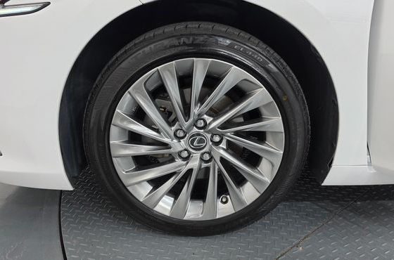 Lexus ES Luxury Plus — пробег 60 322 км — фото 5 из 5