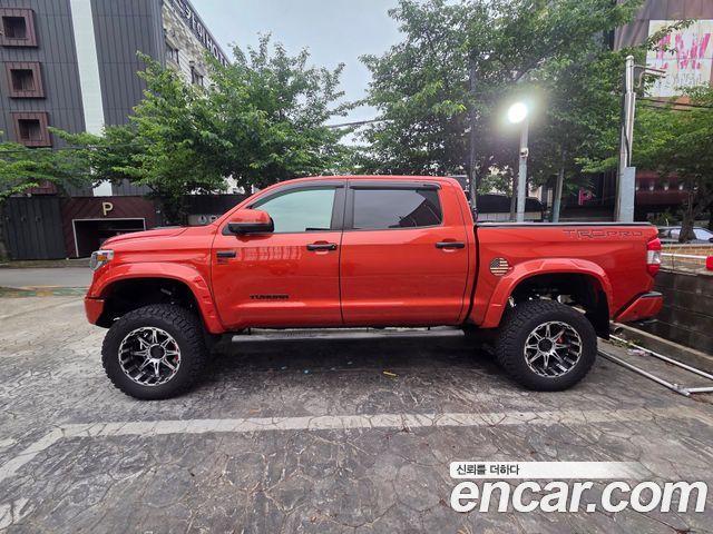 Toyota Tundra 5.7 — пробег 124 000 км — фото 3 из 5