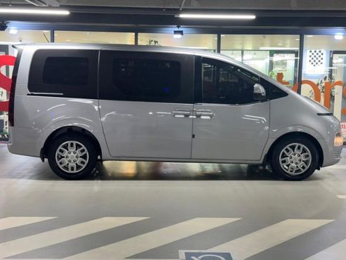Hyundai Staria Cargo 3-Seater Modern — пробег 242 111 км — фото 3 из 5