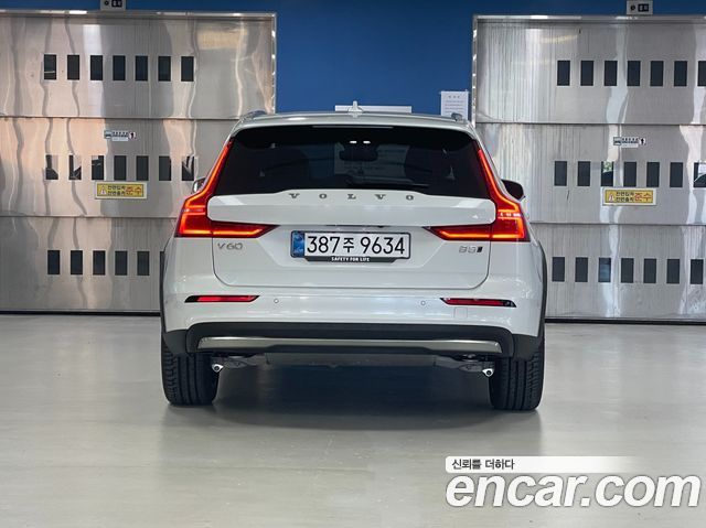 Volvo V60 B5 Ultra AWD — пробег 7 156 км — фото 4 из 5