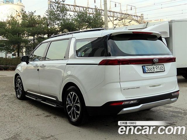 Kia Carnival из Кореи Encar