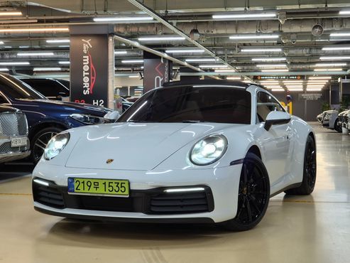 Porsche 911 Carrera 4 — пробег 27 810 км — фото 1 из 5