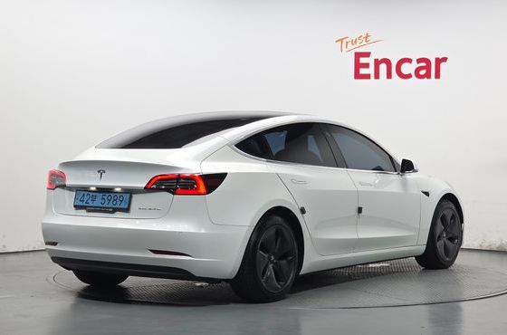 Tesla Model 3 Long Range AWD — пробег 131 729 км — фото 2 из 5