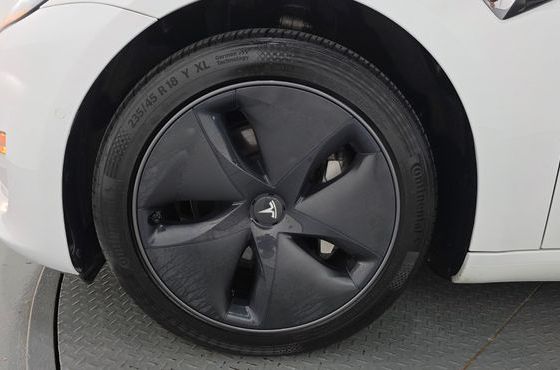 Tesla Model 3 Long Range AWD — пробег 131 729 км — фото 5 из 5