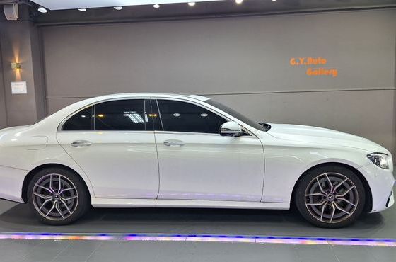 Mercedes-Benz E-Class E220d 4MATIC AMG Line — пробег 94 467 км — фото 1 из 5