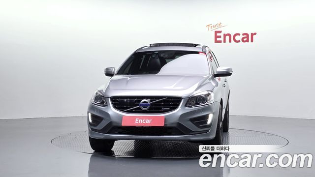 Volvo XC60 T6 R-Design 1st — пробег 76 114 км — фото 3 из 5