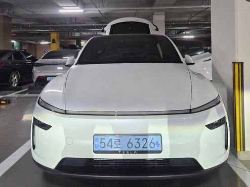 Tesla Model Y RWD — пробег 500 км — фото 1 из 5
