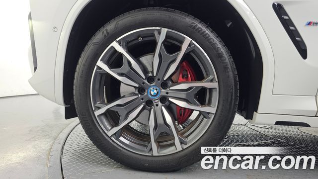 BMW X3 xDrive 30e M Sports Pro — пробег 25 275 км — фото 5 из 5