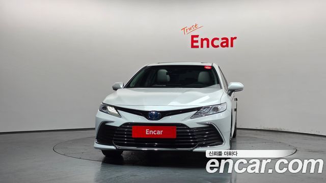 Toyota Camry 2.5 XLE Hybrid — пробег 14 119 км — фото 3 из 5