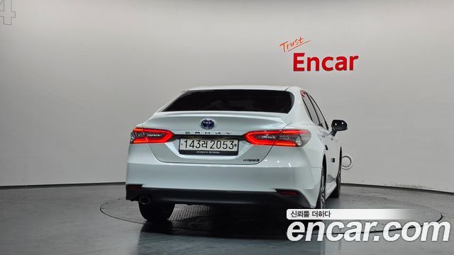 Toyota Camry 2.5 XLE Hybrid — пробег 14 119 км — фото 4 из 5