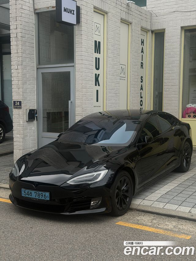 Tesla Model S 100D — пробег 144 000 км — фото 1 из 5