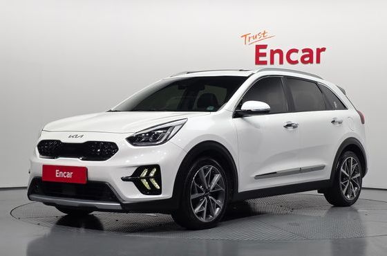 Kia Niro 1.6 HEV Signature — пробег 68 194 км — фото 1 из 5