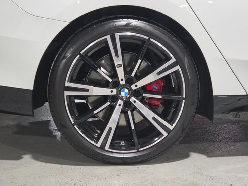 BMW 5-Series 530i xDrive M Sport Pro Special Edition — пробег 19 030 км — фото 5 из 5