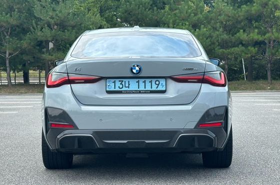 BMW i4 eDrive40 M Sports — пробег 83 698 км — фото 4 из 5