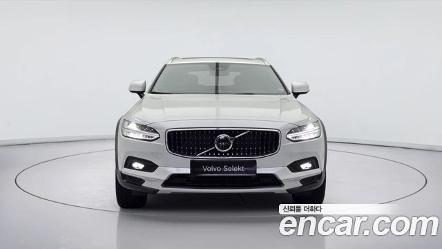 Volvo V90 B5 Ultra AWD — пробег 10 315 км — фото 2 из 5