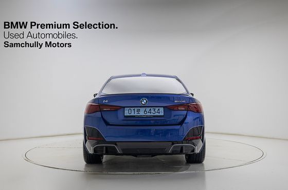 BMW i4 eDrive40 M Sports Pro — пробег 6 300 км — фото 3 из 5