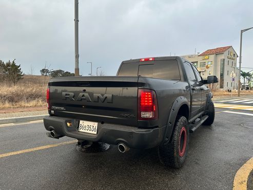 Dodge Ram Pick Up 5.7 — пробег 61 000 км — фото 4 из 5