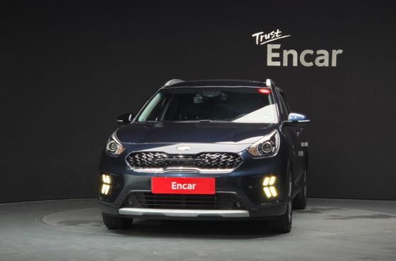 Kia Niro 1.6 HEV Luxury — пробег 97 406 км — фото 3 из 5