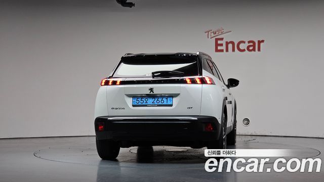 Peugeot 2008 EV GT — пробег 26 403 км — фото 4 из 5