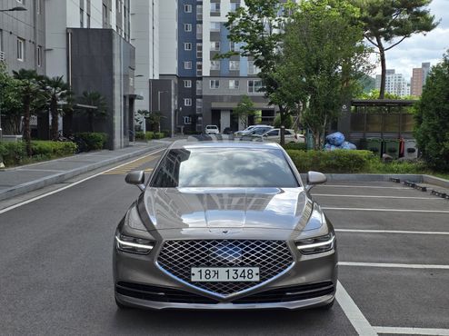 Genesis G90 3.8 AWD Prestige — пробег 71 400 км — фото 1 из 5