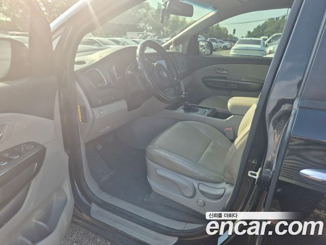 Kia Carnival 9-seater Luxury — пробег 292 414 км — фото 5 из 5