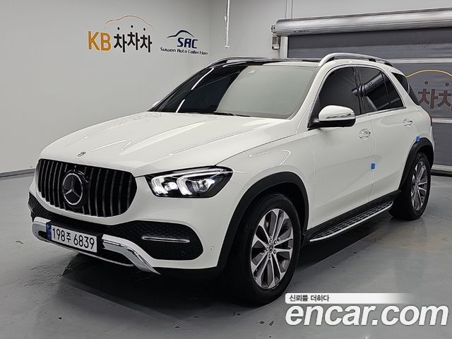 Mercedes-Benz GLE-Class GLE300d 4MATIC — пробег 45 248 км — фото 2 из 5