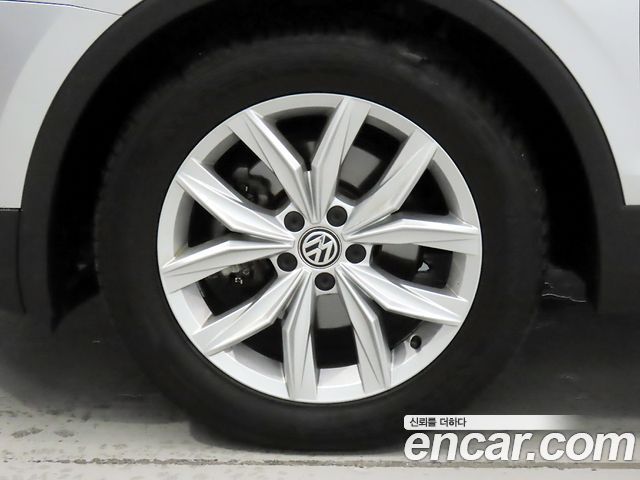 Volkswagen Tiguan из Кореи Encar