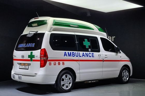 Hyundai Starex 4WD Ambulance — пробег 23 296 км — фото 2 из 5