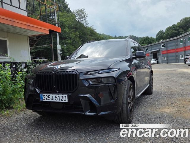 BMW X7 xDrive 40i M Sport 6STR — пробег 29 600 км — фото 1 из 5